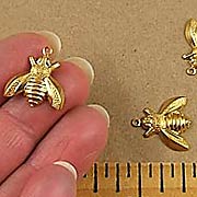 Large Bee w/Loop