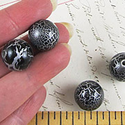 16mm Black & Silver Crackle Beads