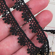 1/2 Inch Scalloped Black Lace