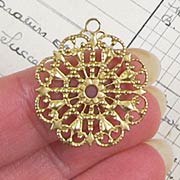 Round Filigree w/Hole