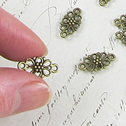 15mm Filigree Connector - Antique Bronze