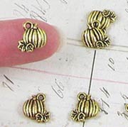 10mm Antique Gold Pumpkin Charms*