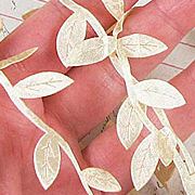 Stitched Leaf Ribbon - Ivory