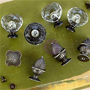 Orleans Antique Knobs Set