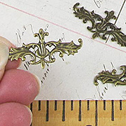 Fancy Leaf Header Filigree*