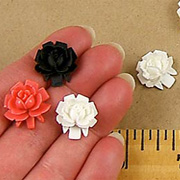 18mm Opaque Lucite Roses