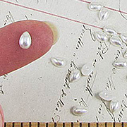 6x4mm Flat Back Teardrop Pearls