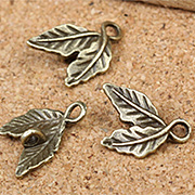 Twisted Leaf Pair Charm*